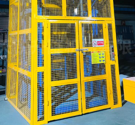 红河货梯可以安装在室外吗